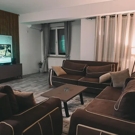 Luxury 66 * Skopje
